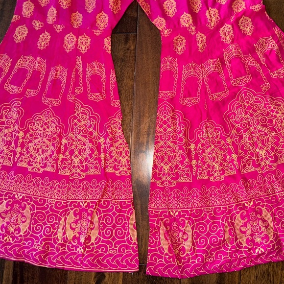 intage custom made Cotton fuchsia on gold medallion print traditional pj pants. - Picture 2 of 7